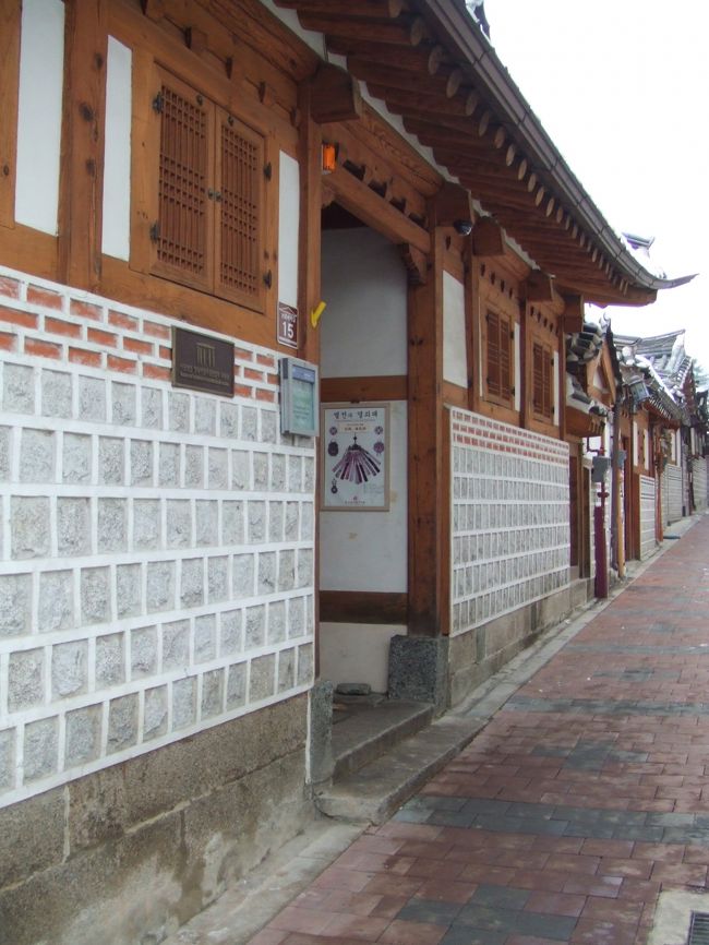 北村へ。<br />韓屋の雰囲気がいい感じ。