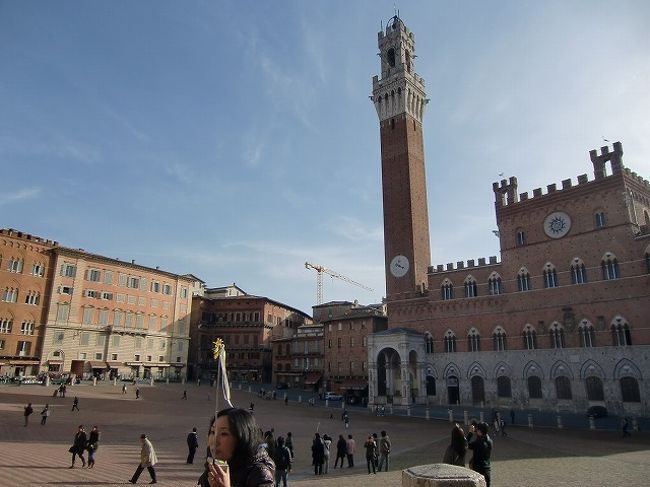 世界で最も美しい広場と言われているカンポ広場。