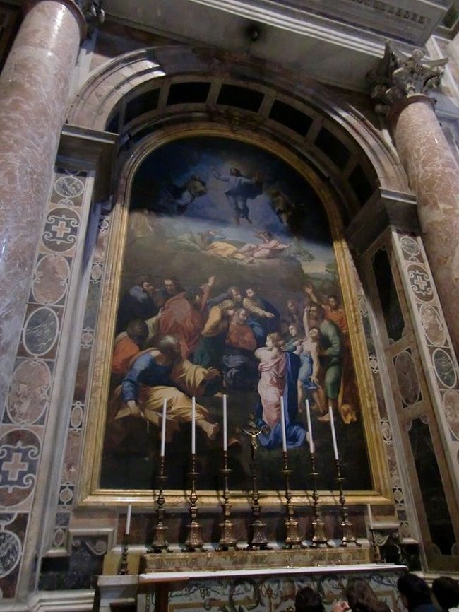 正直美術品はあまり興味がないのですが、建物の規模や内部装飾はどこに行っても素晴らしかったです。