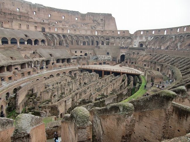 中も壮大です。