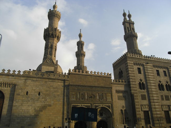 ハーン・ハリーリ向かいのガーマ・アズル<br /><br />