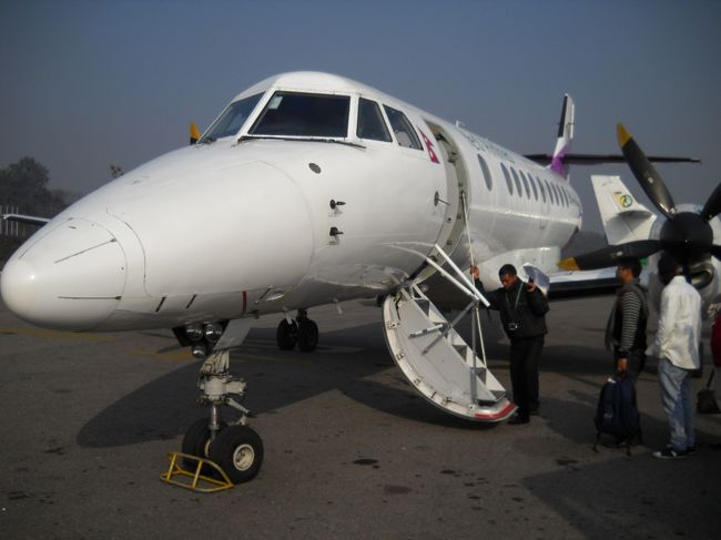 9時15分、ようやく搭乗開始。<br />バスに乗って飛行機の元へ。