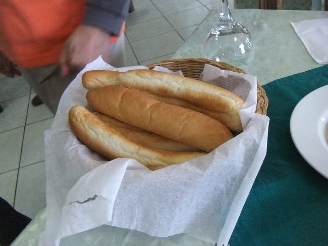 アエイシは、ただのパンという感じです。