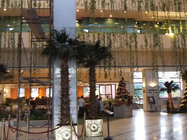 ロビーはとても広くて、