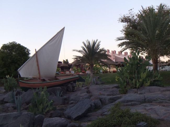 海をモチーフにしたようなこんな庭もあって、