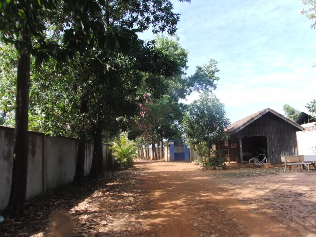 その先が入り口。