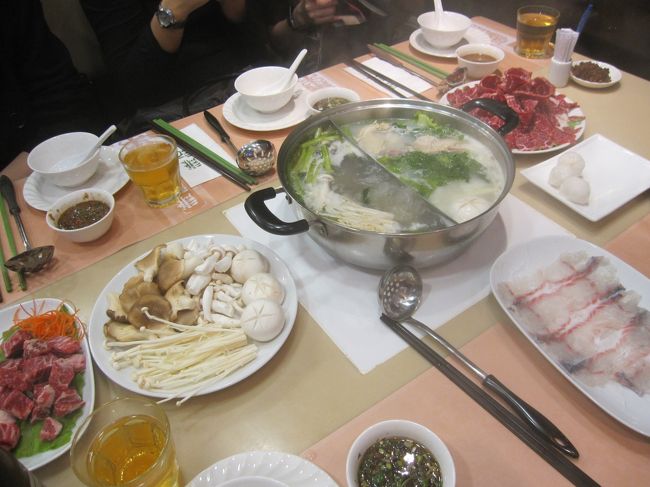 味は・・・本当は美味しいんだろうけど、自分のタレにパクチーを入れすぎて失敗。<br />ウツボの身がでてきたけど、なんだか生臭い