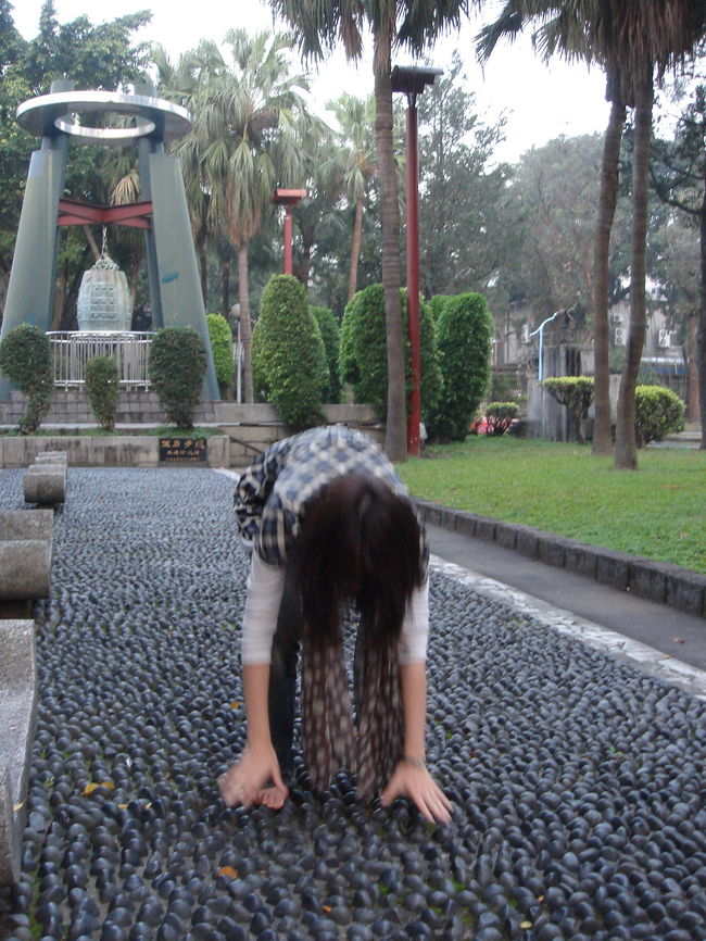 とにかく全部痛い！<br /><br />妻、ここでギブアップ。