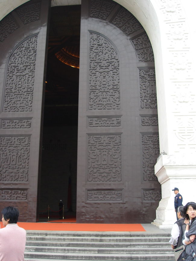 ・・・ゴマ。<br /><br />９時。開門の時間です。