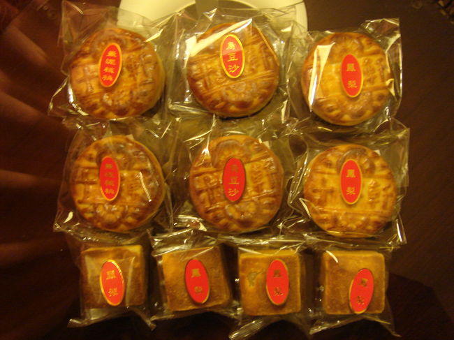 月餅のほうが好きかな・・・。<br />（ちゃんと鳳梨酥も買ってるけど・・・）