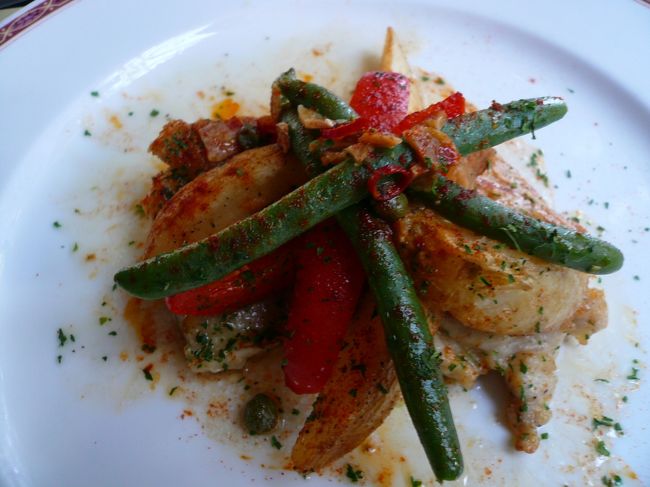 お味は見た目通り美味しいです。<br /><br /><br /><br /><br /><br /><br /><br /><br /><br /><br />若鶏と彩り野菜のグリル　ガーリック風味の香草トリュフソース