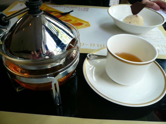 焼きたてパンも美味しくて何度もおかわりしてしまいました。<br /><br />近くにあればモーニングでも利用したいです。<br /><br /><br /><br />今年の我が家の滝桜ツアーのコースに入る予定です。<br /><br /><br /><br />「ランチの女王コース」\1,354　　でした。<br /><br />（スープ、前菜、サラダ、主菜、デザート、ドリンク）