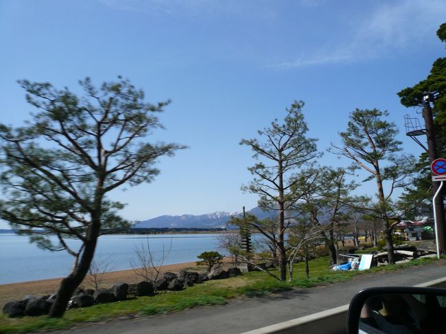 猪苗代湖をドライブ