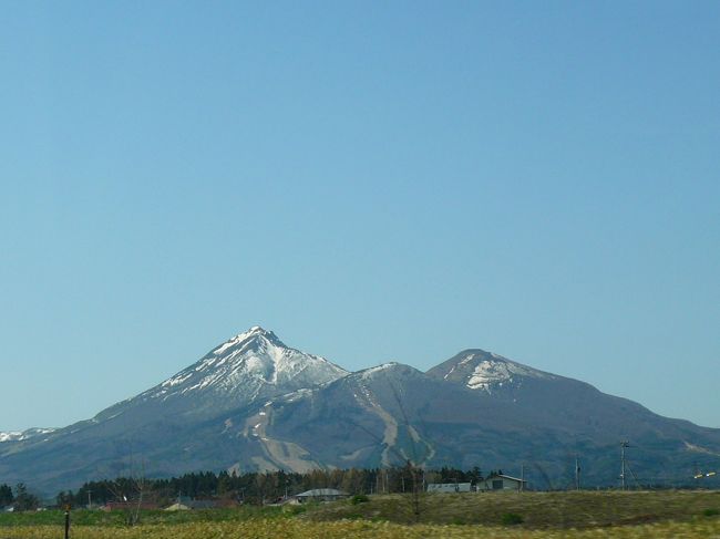 右前方には、「会津磐梯山」が。。。<br /><br /><br />あいずばんだいさんわ〜♪