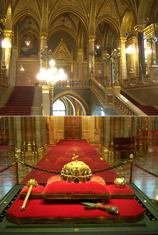 大聖堂を見学後、ウィーンで書いて出してなかった絵ハガキを出しに、大聖堂の隣にある郵便局に。 <br />あらかじめ書きだしておいたハンガリー語を暗記し、窓口へ。 <br />「レーギポシュタヴァル（エアメールで）、ヤパーンバ（日本まで）」 <br />カタカナ発音でも通じました。まぁハガキに赤ペンで「JAPAN」ってはっきり書いてたけど。笑 <br />切手代を言われてもわからないので、おばちゃんが貼ってくれている切手を覗き見て計算。 <br />海外で、英語じゃない国で絵ハガキを出すのは一苦労ですが、届いた時にいつも喜んでもらえるので（相手は家族だし）時間があれば行く先々で出したいものです。 <br /><br />用事も済ませられたところで、そろそろ国会議事堂に戻ります。 <br />何分前に来て〜ということも全く言われてないので見当がつかない…。 <br />戻ってみるとチケット購入者の列が果てしなく伸びていてぎょっとしました。 <br />こんな状態でもまだ受付が1つなんですね、わかります。 <br />あちゃー…と思う一方、購入者用のプラカードの隣には入場者用のプラカードが立っており、20分前くらいからそちらの列も伸び始めました。 <br />並ぶ前に朝作ったパンを1つだけ食べ、私も並びました。 <br />10時になるとロープが開けられ、「はいこっち来てーー！」と若い女性のガイドさんが入口まで案内。 <br />ぞろぞろとみんなでついていくと、「ここからは荷物をセキュリティにかけてもらいます」と言われ、狭いドアの前で順番になり、荷物をセキュリティに… <br />って、またセキュリティ装置が1台しかないじゃない！！ <br />何でも1つずつしか置かないという規則でもあるのでしょうか？全てが非効率的。 <br />だけどよく考えたらイギリスにある日本大使館もセキュリティは1つしかありませんでした。 <br />そんなものなの？日本の国会議事堂にはいくつあるのかな？…わからない。 <br /><br />私は幸いかなり先頭に近い位置だったのでセキュリティもささっと通れましたが、早く通ったところで全員揃うまで結局ロビーで待たされるのであまり意味はないです。 <br />さっさと抜けると、人が来てごちゃごちゃしないうちに写真が撮れるという点は長所でしょうか。 <br />説明を聞きつつガイドさんについて行くんですが、大きな声で全員に聞こえるように喋ってくれるガイドさんで当たりでした。 <br />何人いたかはわからないけど、MAXの50人近かったんじゃないでしょうか。 <br />かなりのお客さんがいたので大きな声で喋るのは当然としても、英語も聞き取りやすい発音で◎。 <br /><br />議事堂の内部は外に負けず劣らず豪華です。 <br />赤い絨毯、大理石に金張りのアーチ。 <br />どこかで見たと思ったらさっき行ったイシュトバーン大聖堂の中にそっくり。 <br /><br />（上）今すぐにでも舞踏会が開かれそうな雰囲気。 <br />ドレス姿じゃなきゃ歩いてはいけないような気分にさせられるホール。 <br />（下）神聖ローマ帝国から預かった王冠。 <br />レプリカはマーチャーシュ教会に置いてあります。