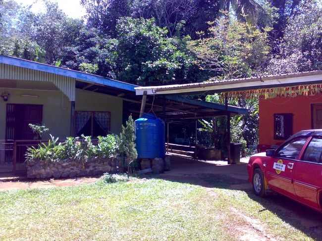 見学料 RM30 (\750) を払いゲストブックに記名する。<br />なぜか、JAPANとUKばかり。