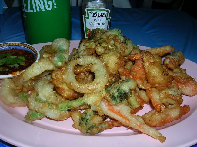 今晩は、野菜フリッターのてんこもり。