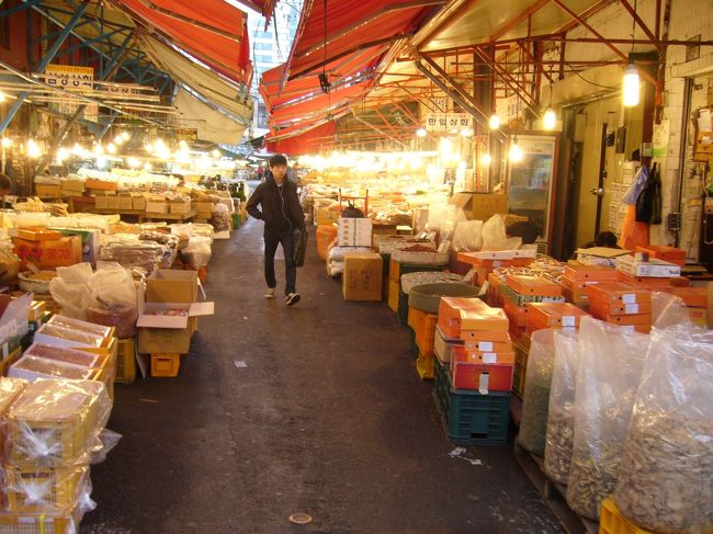 食材がたくさん並んでます。