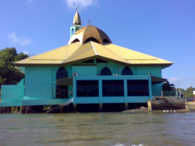 当然モスクも。