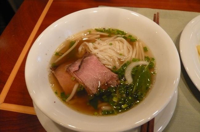 　　１月２９日<br /><br />朝食はフォーから、　このフォー大好き！　やさしい味。