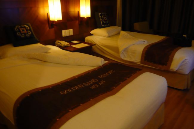 今夜のスイスベルホテル、　前はビーチで正にリゾート！　静かでした。