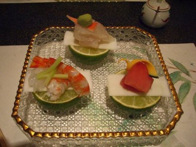 次々と手の込んだ料理が運ばれてきます。<br /><br />