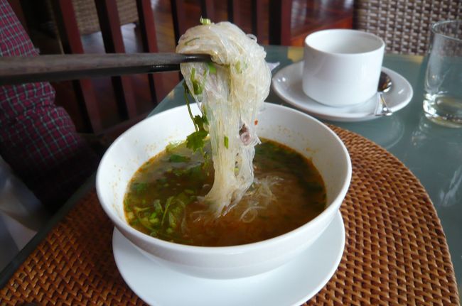 　　　１月３１日<br /><br />一日のはじめは　フォーから。　毎日いただいていますが、それぞれに美味しい！<br /><br />