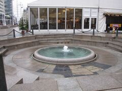 イェラチッチ広場には噴水もあります。