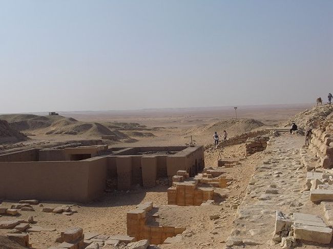 周りは何もありません。<br /><br />これで、一通りに観光は終了です。<br /><br />お昼もかなり過ぎており腹がへりました・・