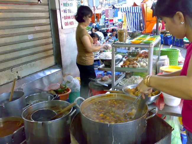 ローカルで混雑してるし、ここにしてみよー。