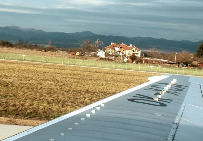 羽根の先にオレンジの家。ざっくばらんで素晴らしいソフィアありがとう。またね