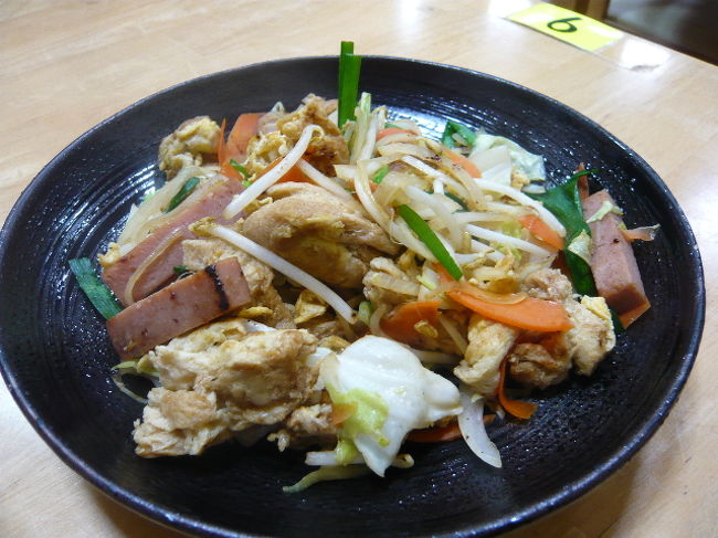 麩チャンプルー。<br /><br />