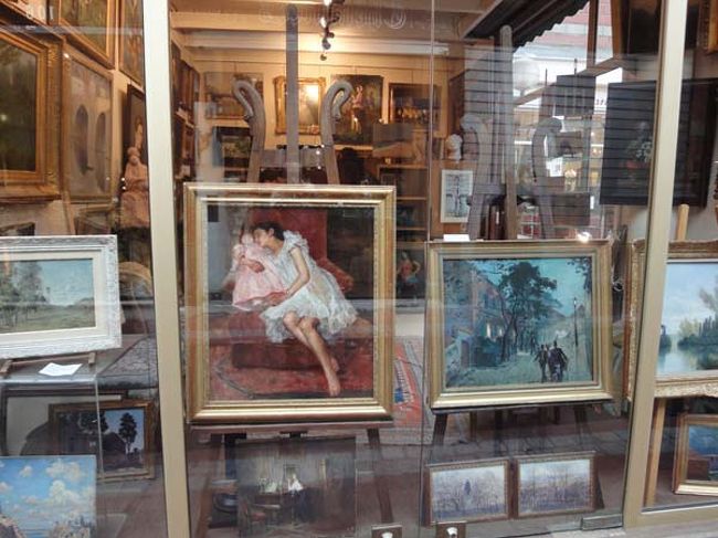 絵画を売る店（その２）。