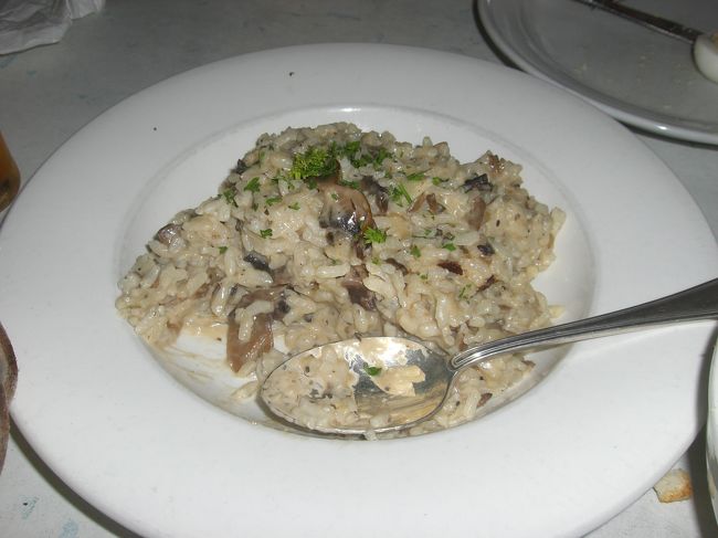 そしてきのこのリゾット。<br />めちゃうまです。<br />サンティノス、おすすめです。