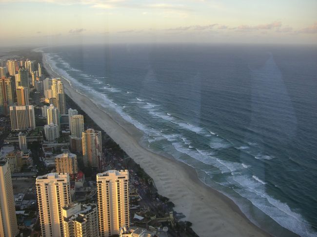 Ｑ１展望台からの景色。<br />海岸がどこまでも続いています。