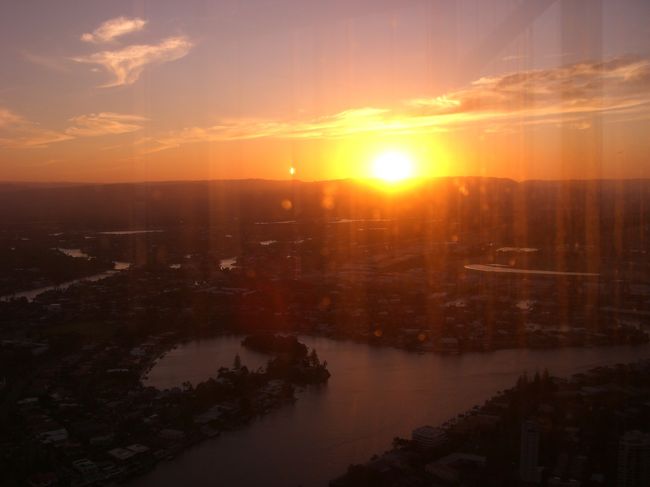 Ｑ１展望台からの夕日。