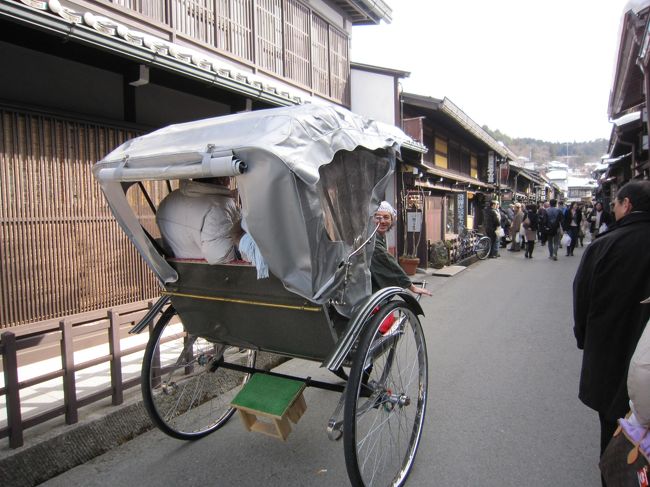 歩いていると後ろからこんなものが！<br />後ろから撮らせてもらいました。