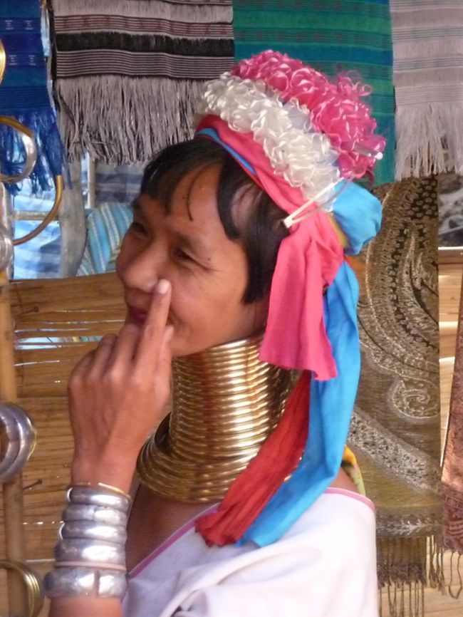 かなりレアな首長族の首輪 | energysource.com.br