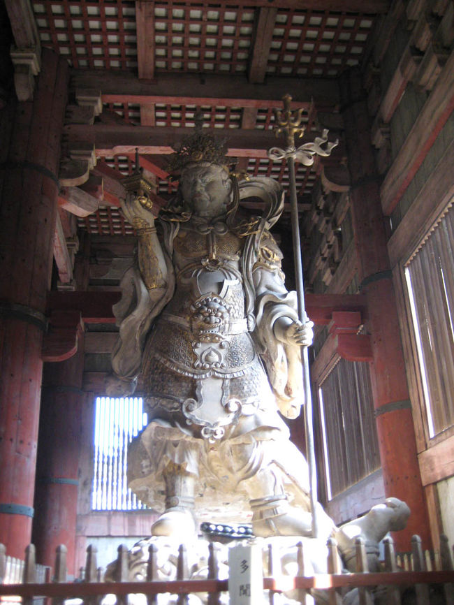 ＜東大寺１４＞<br /><br />南大門の金剛力士像（仁王像）。<br />