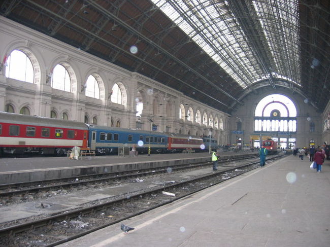 次の日、電車で移動なので、駅を視察。