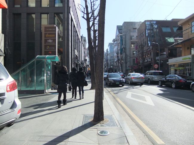 いやぁ〜しかし寒い。<br /><br />暖を取るため、無駄に店入りまくり。笑<br /><br />風が痛い･･･