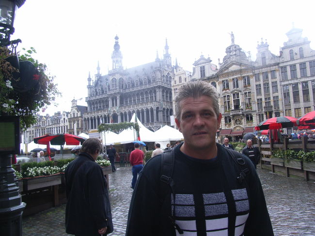 その、おじさん。<br /><br />ずーっとフランス語で話しかけられて、困ったｗ<br /><br />ごめんね〜内容サッパリ？？？だったの〜<br />相槌だけは打っておいたけど。<br /><br />何はともあれ、ありがとう！