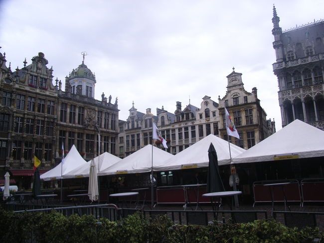 左から「西のグループ」「北のグループ」「市庁舎」