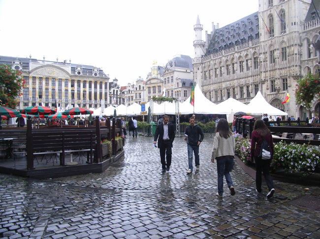 あらためて。<br /><br />グラン・プラスに着きました！！