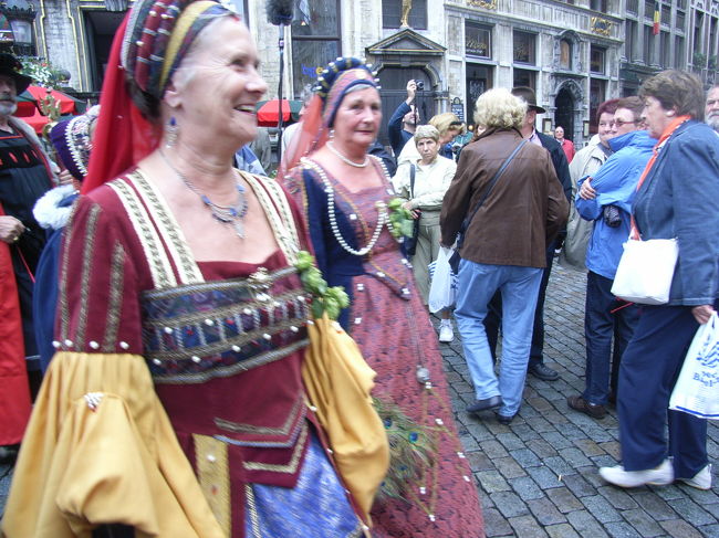 先程見かけた女性たち！