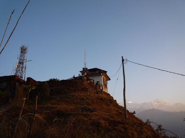 ちょっと下から展望台を。