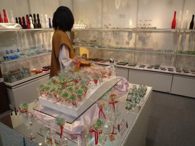 館内に「白浜ガラス館」があります。<br />妻はここが好きみたい<br /><br />