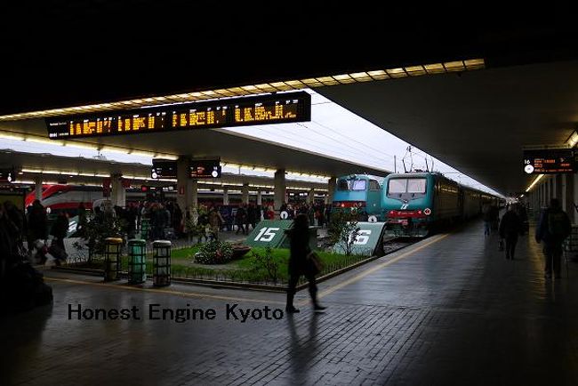 プラットホーム。