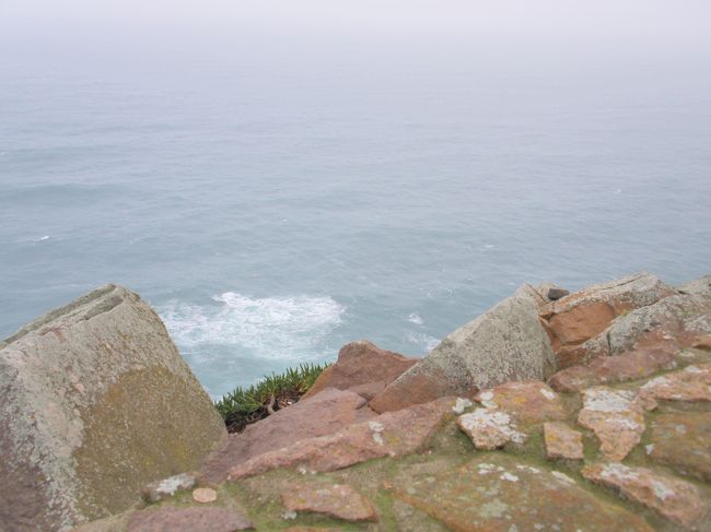 まあ、とにかくこんな状況でも何とか来た記念に･･･。でも大西洋は白い･･･。ああ体が飛びそう〜〜〜！