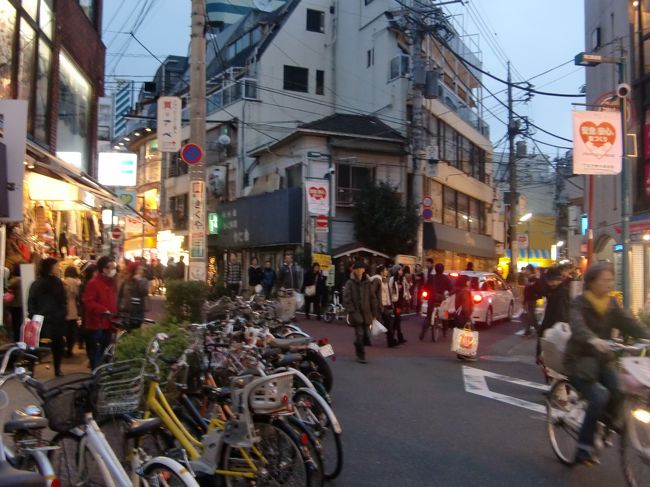 下北の街。<br />下町でも都心でもない東京がここにある。